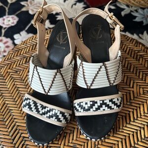 Signature Vince Camuto Black and White Woven Leather Geometric Sandals